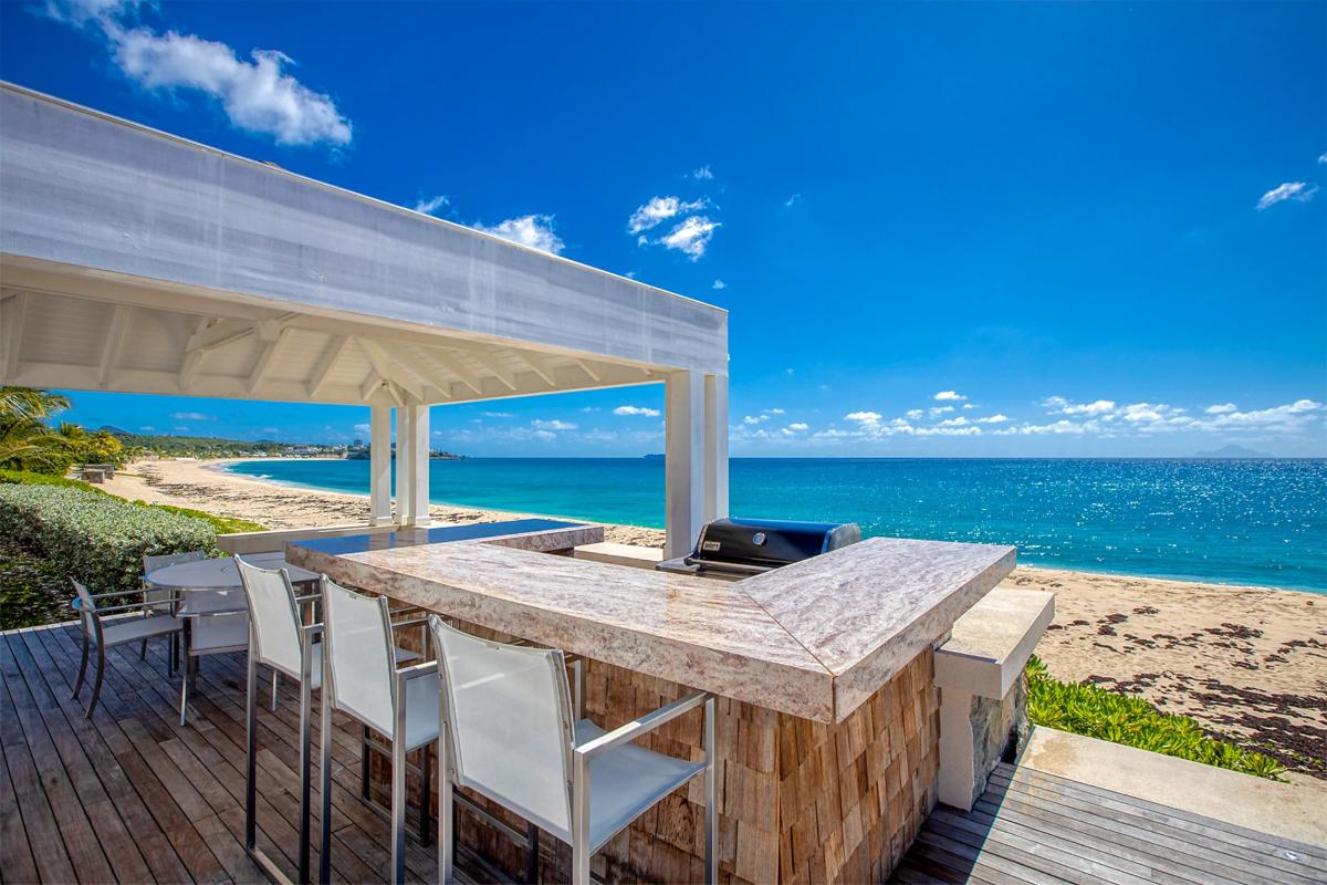 Luxury Beach Front Villa rental - Grill